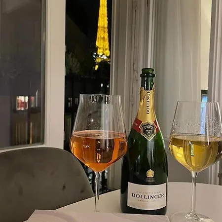 Sufren -tour Eiffel * Paris